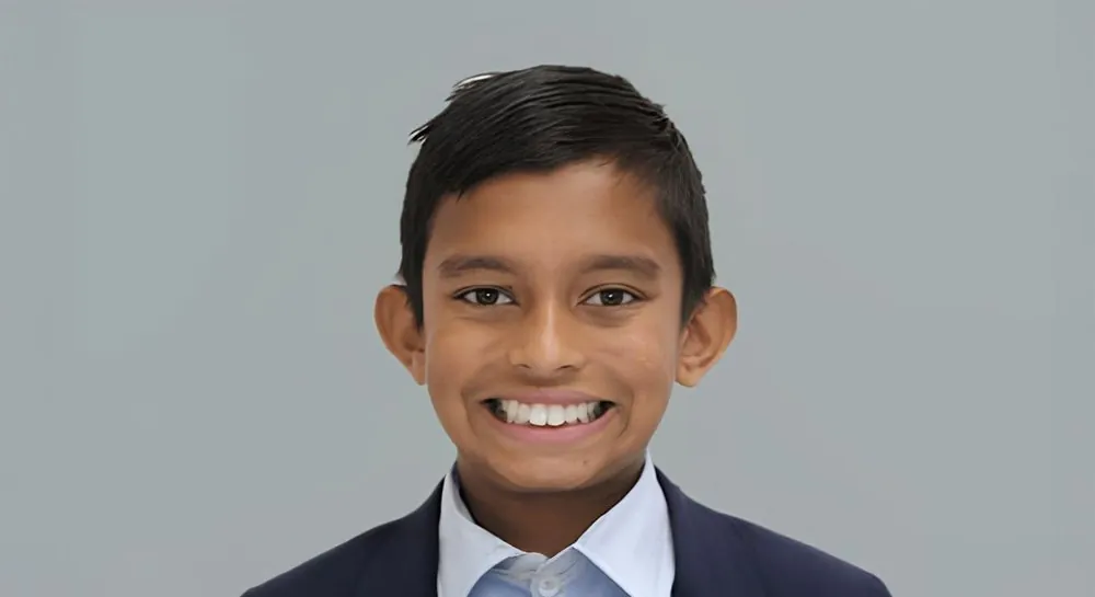 Orthodontics, case 4, smile view: before and after, before